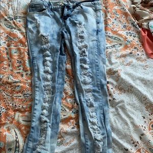 Distressed skinny jeans